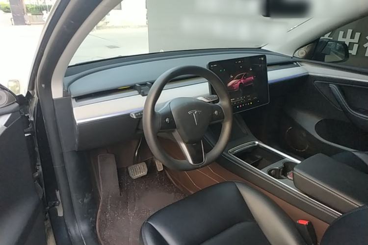 Used Tesla Model Y 2024 Rear-Wheel-Drive Version Center Console