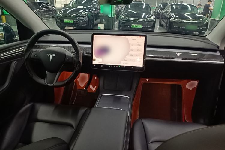 Used Tesla Model Y 2024 Rear-Wheel-Drive Version Center Console