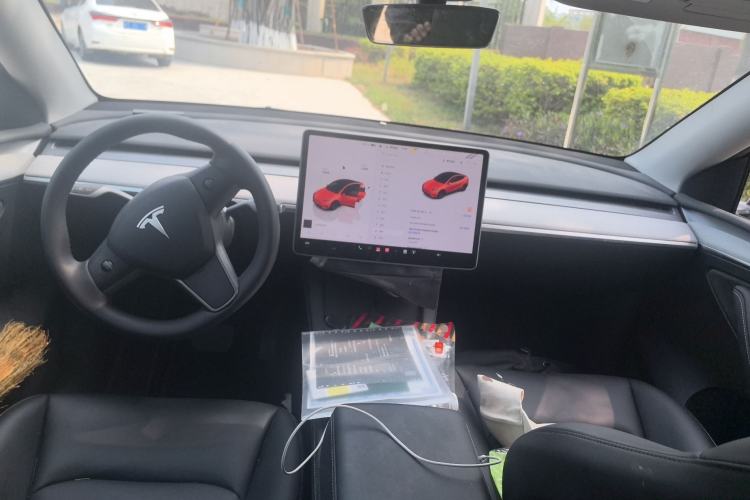 Used Tesla Model Y 2024 Rear-Wheel-Drive Version Center Console