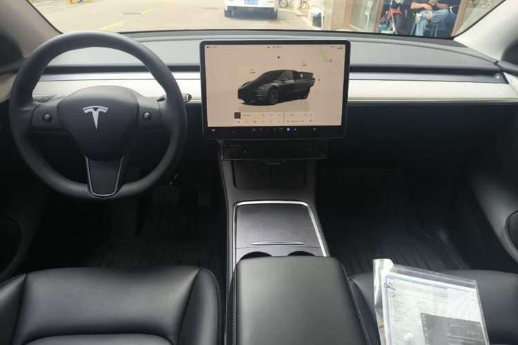 Used Tesla Model Y 2024 Rear-Wheel-Drive Version Center Console