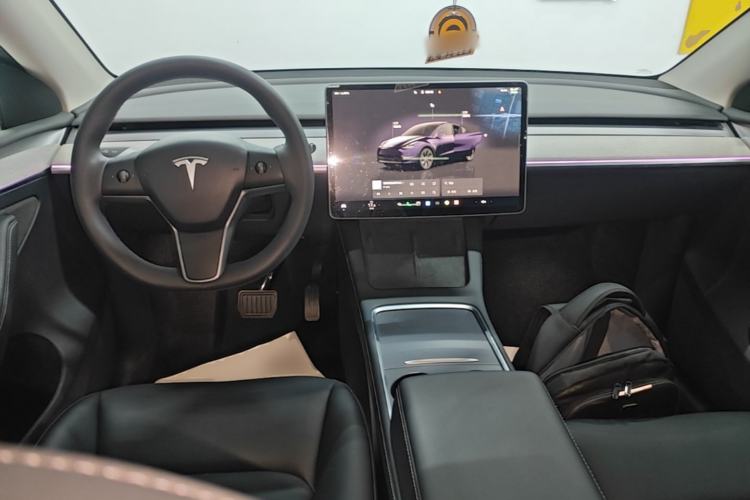 Used Tesla Model Y 2024 Rear-Wheel-Drive Version Center Console