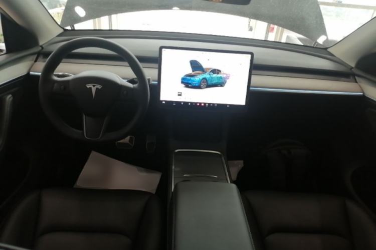 Used Tesla Model Y 2024 Rear-Wheel-Drive Version Center Console