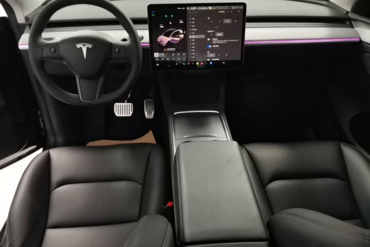 Used Tesla Model Y 2024 Rear-Wheel-Drive Version Center Console