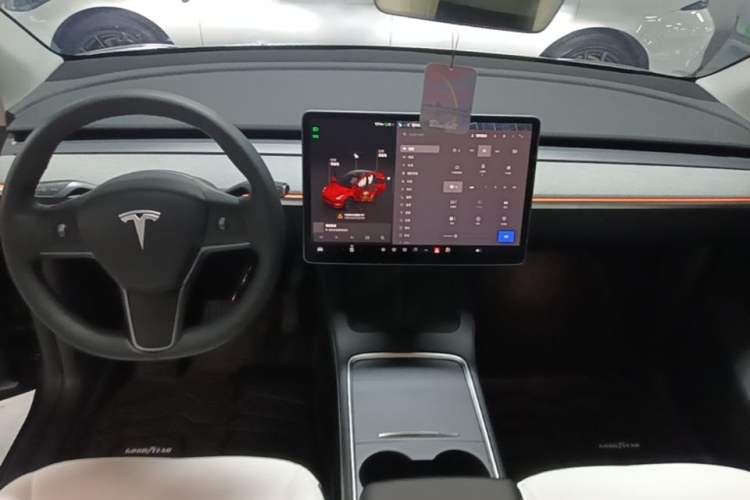 Used Tesla Model Y 2024 Rear-Wheel-Drive Version Center Console