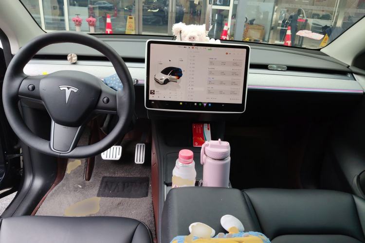 Used Tesla Model Y 2024 Rear-Wheel-Drive Version Center Console