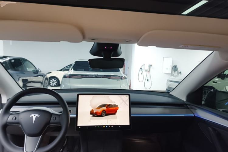 Used Tesla Model Y 2024 Rear-Wheel-Drive Version Center Console