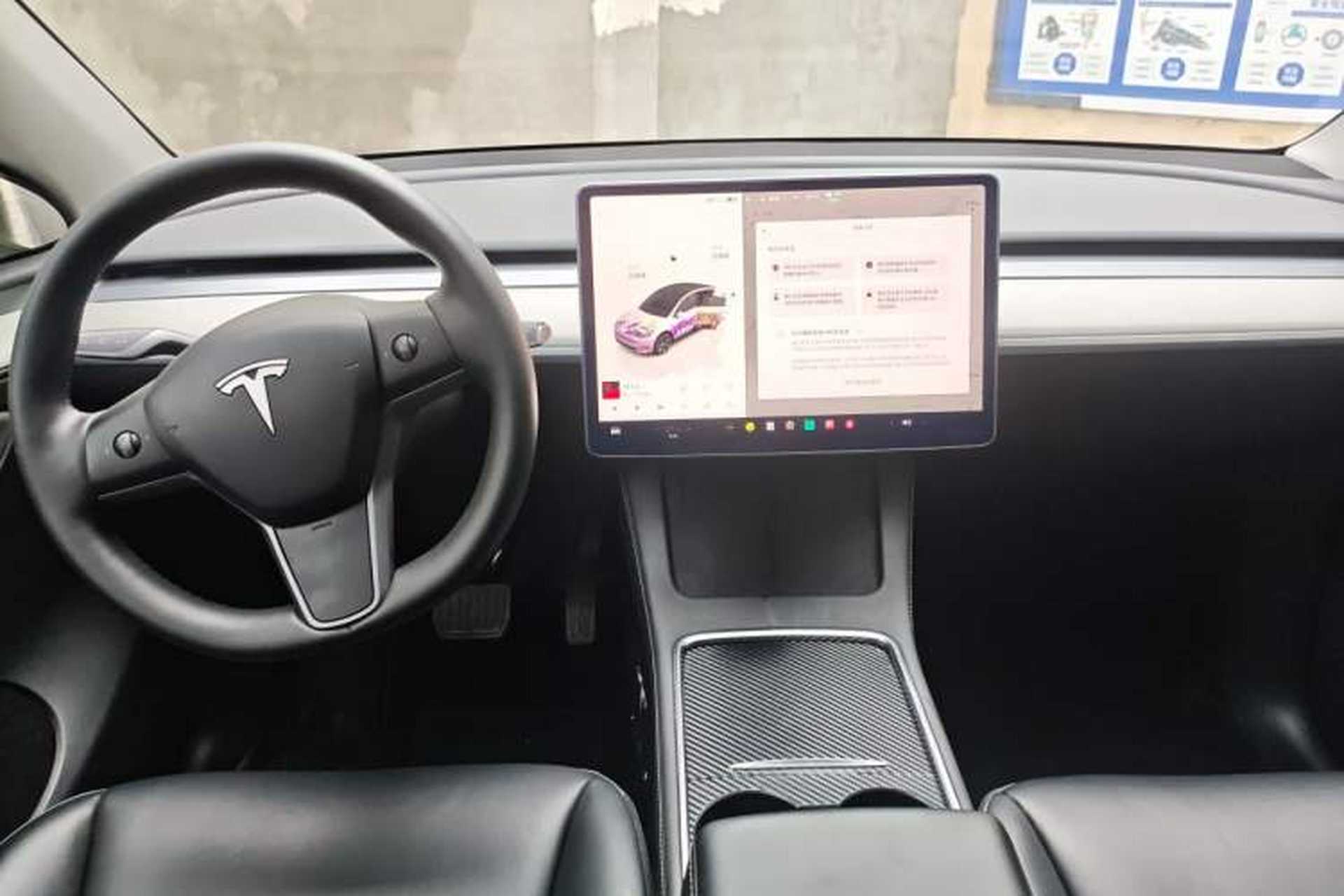 Used Tesla Model Y 2024 Rear-Wheel-Drive Version Center Console