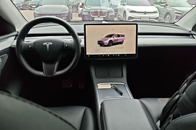 Used Tesla Model Y 2024 Rear-Wheel-Drive Version Center Console