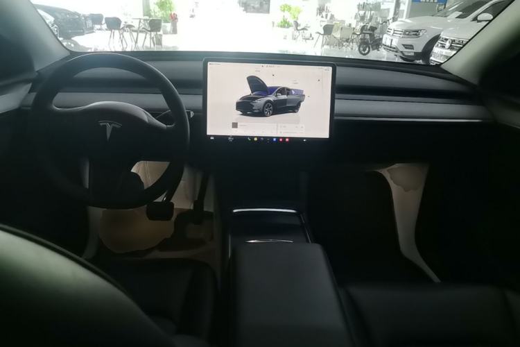 Used Tesla Model Y 2024 Rear-Wheel-Drive Version Center Console
