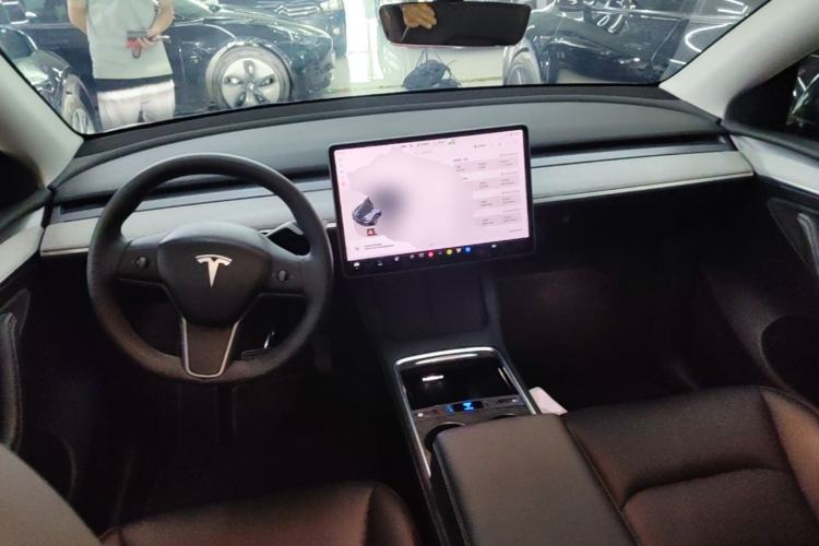 Used Tesla Model Y 2024 Rear-Wheel-Drive Version Center Console