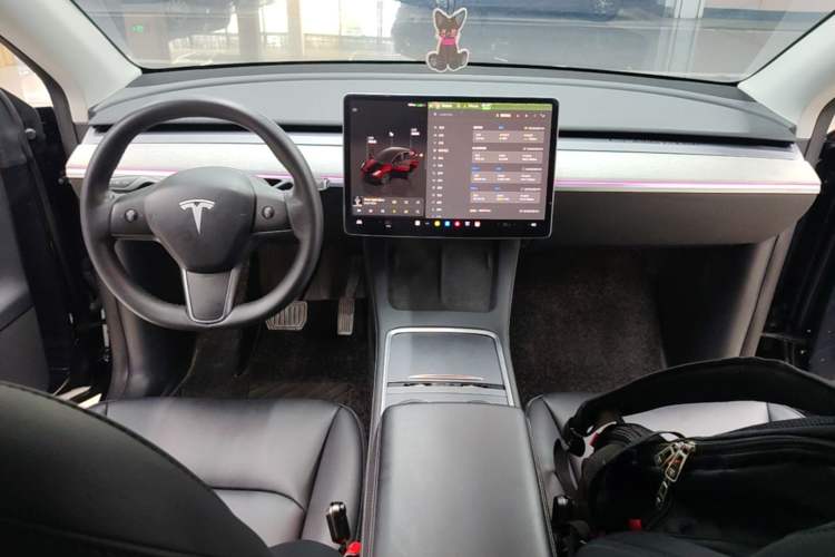 Used Tesla Model Y 2024 Rear-Wheel-Drive Version Center Console