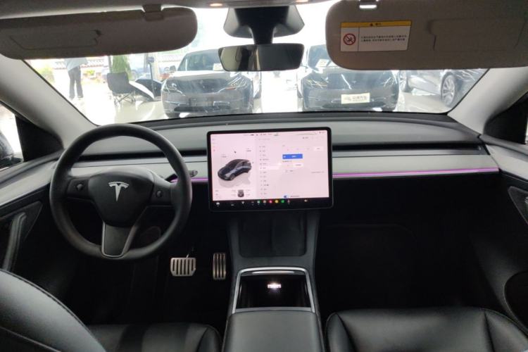 Used Tesla Model Y 2024 Rear-Wheel-Drive Version Center Console
