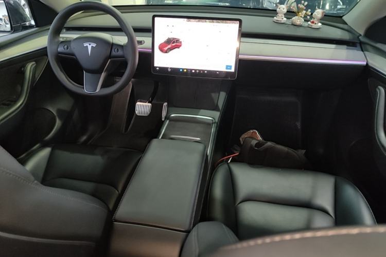 Used Tesla Model Y 2024 Rear-Wheel-Drive Version Center Console