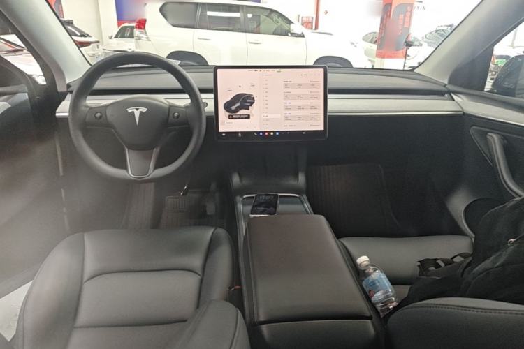 Used Tesla Model Y 2024 Rear-Wheel-Drive Version Center Console