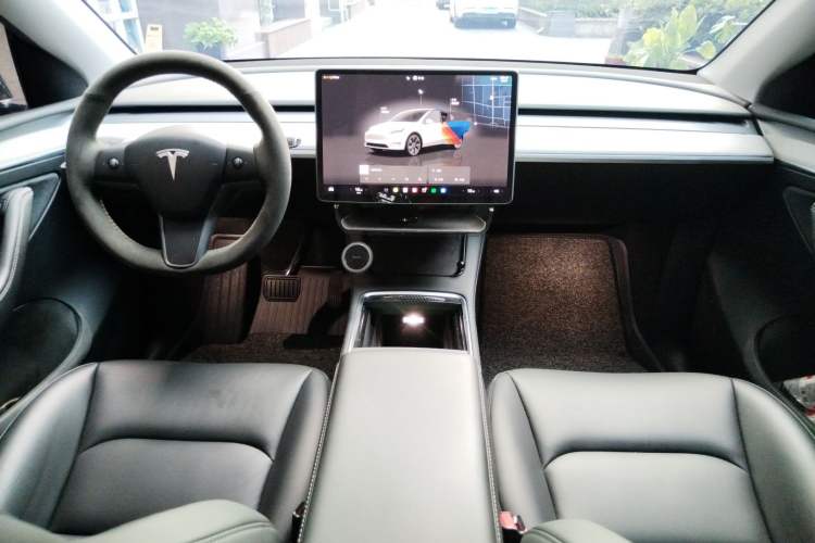 Used Tesla Model Y 2024 Rear-Wheel-Drive Version Center Console