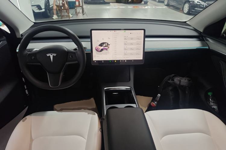 Used Tesla Model Y 2024 Rear-Wheel-Drive Version Center Console