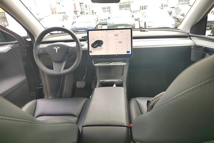 Used Tesla Model Y 2024 Rear-Wheel-Drive Version Center Console