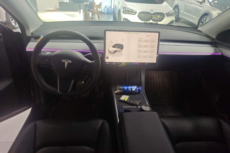 Used Tesla Model Y 2024 Rear-Wheel-Drive Version Center Console