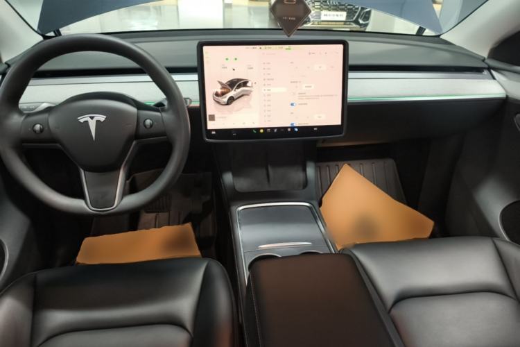 Used Tesla Model Y 2024 Rear-Wheel-Drive Version Center Console