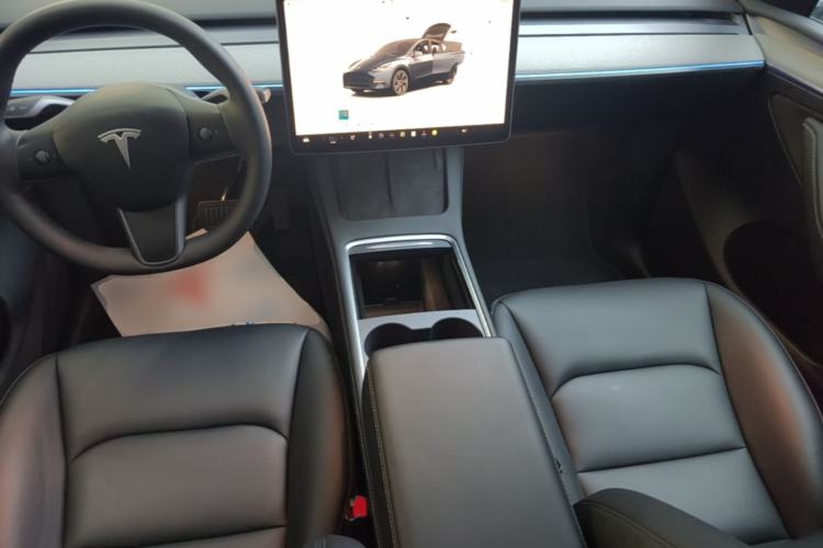 Used Tesla Model Y 2024 Rear-Wheel-Drive Version Center Console