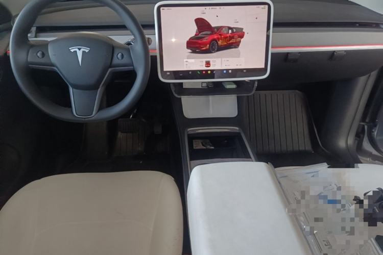 Used Tesla Model Y 2024 Long-Range All-Wheel-Drive Version Center Console