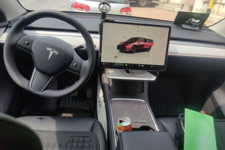 Used Tesla Model Y 2024 Rear-Wheel-Drive Version Center Console