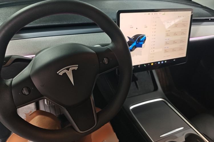 Used Tesla Model Y 2024 Rear-Wheel-Drive Version Center Console