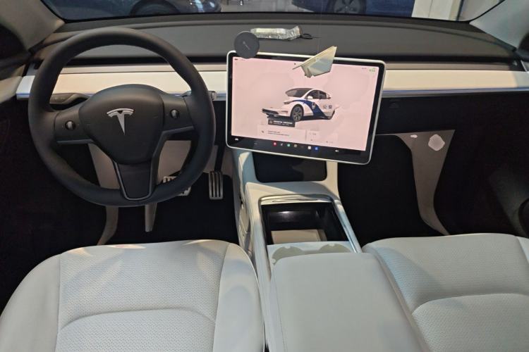 Used Tesla Model Y 2024 Rear-Wheel-Drive Version Center Console