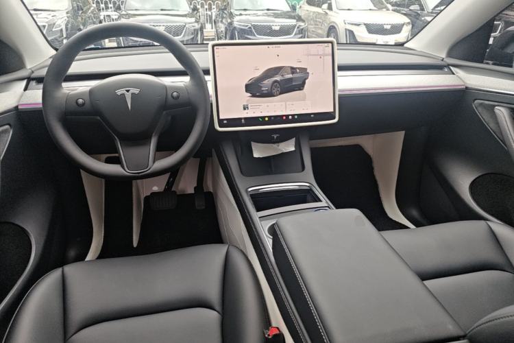 Used Tesla Model Y 2024 Rear-Wheel-Drive Version Center Console
