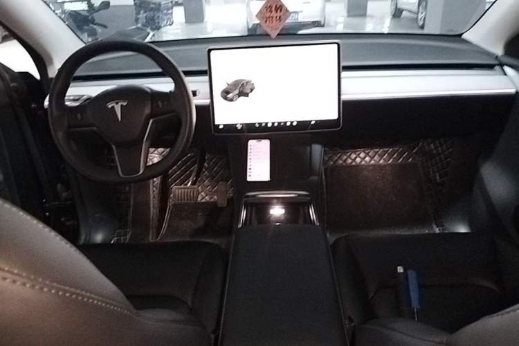 Used Tesla Model Y 2024 Rear-Wheel-Drive Version Center Console