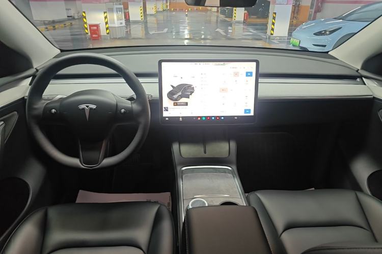 Used Tesla Model Y 2024 Rear-Wheel-Drive Version Center Console