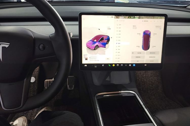 Used Tesla Model Y 2024 Rear-Wheel-Drive Version Center Console