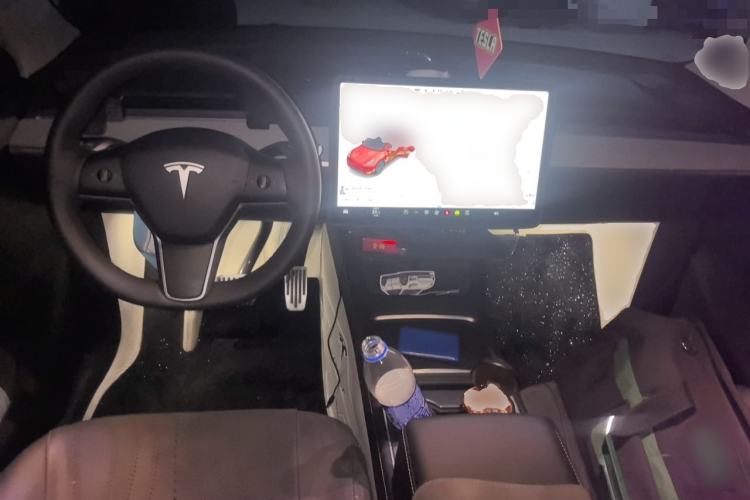 Used Tesla Model Y 2024 Rear-Wheel-Drive Version Center Console