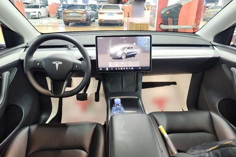 Used Tesla Model Y 2024 Rear-Wheel-Drive Version Center Console
