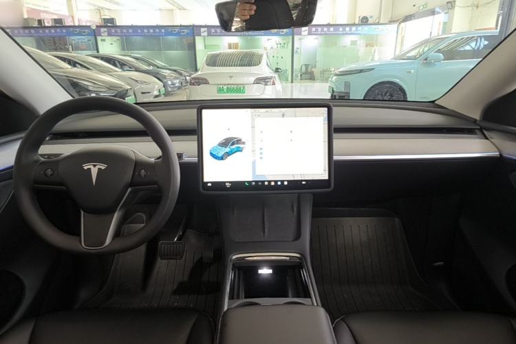 Used Tesla Model Y 2024 Rear-Wheel-Drive Version Center Console
