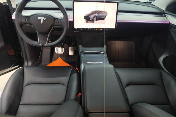 Used Tesla Model Y 2024 Rear-Wheel-Drive Version Center Console