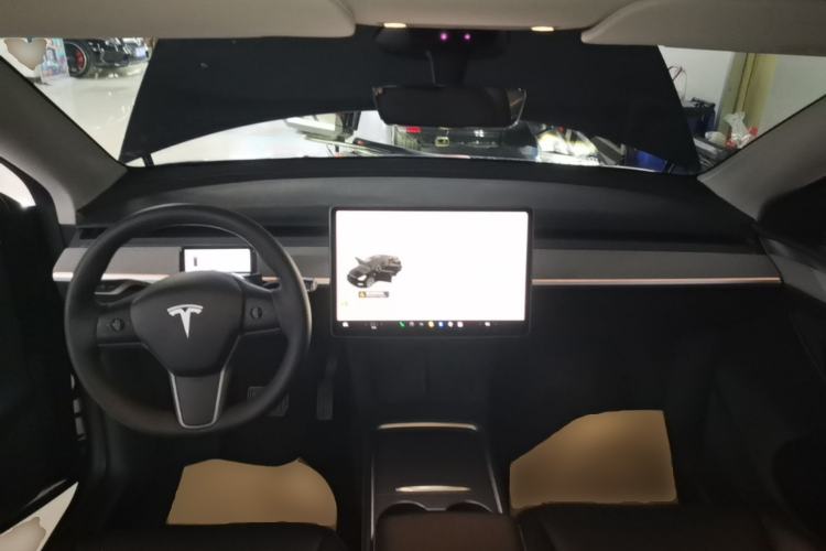 Used Tesla Model Y 2024 Rear-Wheel-Drive Version Center Console