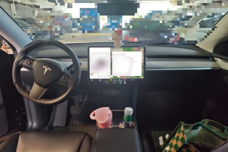 Used Tesla Model Y 2024 Rear-Wheel-Drive Version Center Console