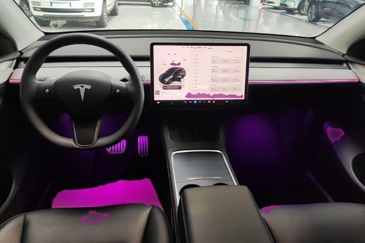 Used Tesla Model Y 2024 Rear-Wheel-Drive Version Center Console