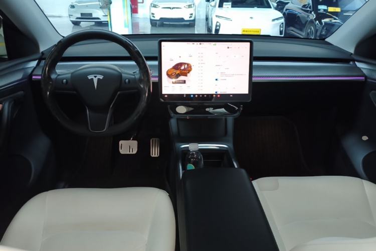 Used Tesla Model Y 2024 Rear-Wheel-Drive Version Center Console