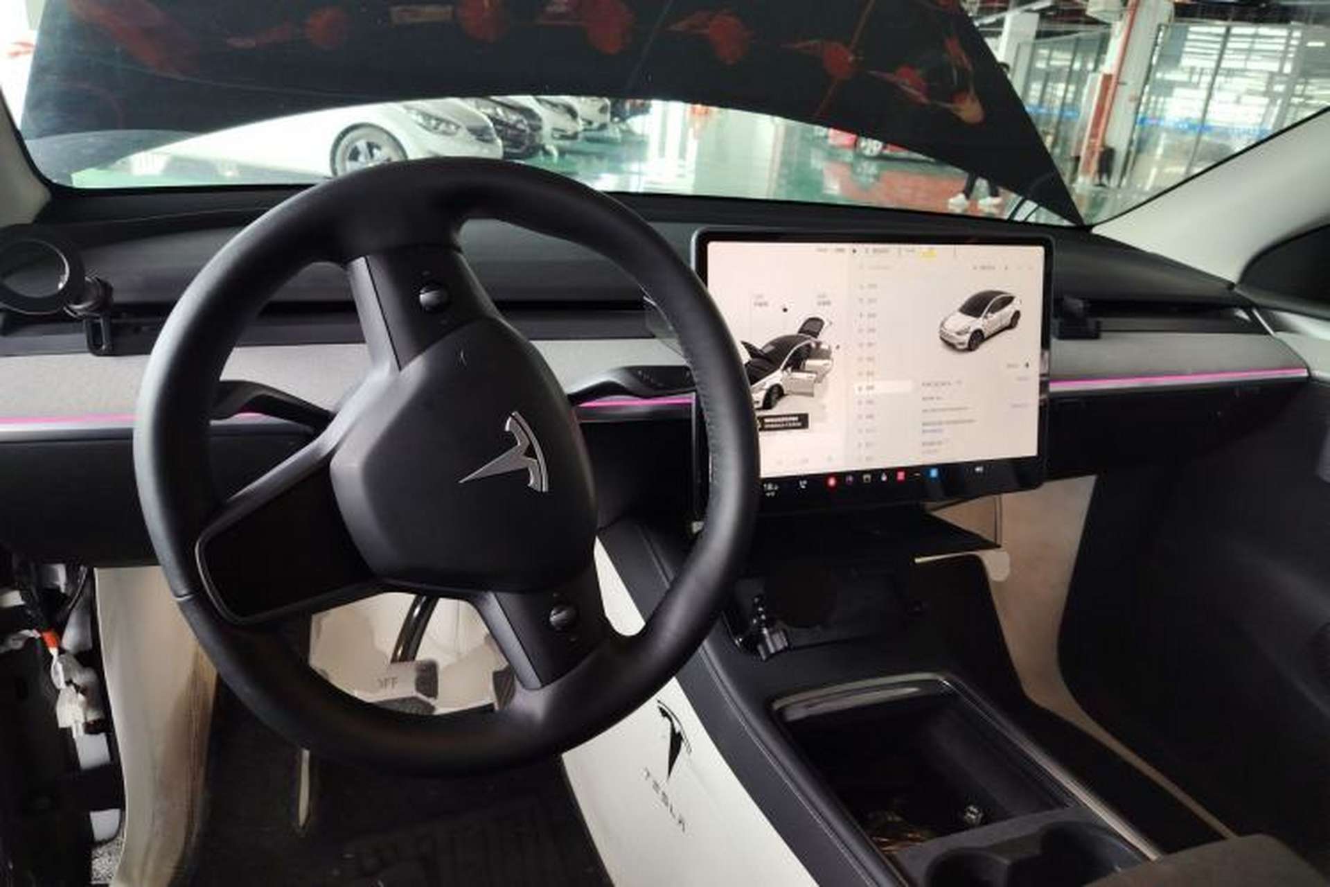 Used Tesla Model Y 2024 Rear-Wheel-Drive Version Center Console