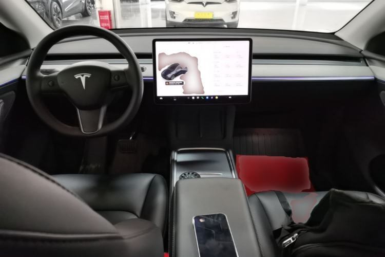 Used Tesla Model Y 2024 Long-Range All-Wheel-Drive Version Center Console