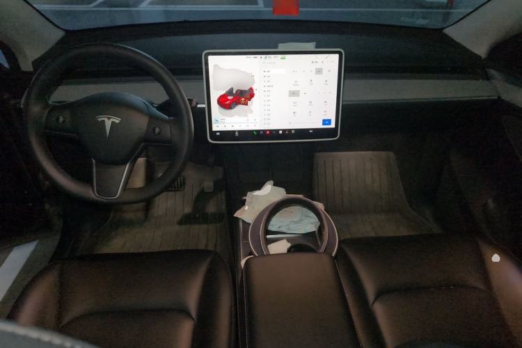 Used Tesla Model Y 2024 Rear-Wheel-Drive Version Center Console