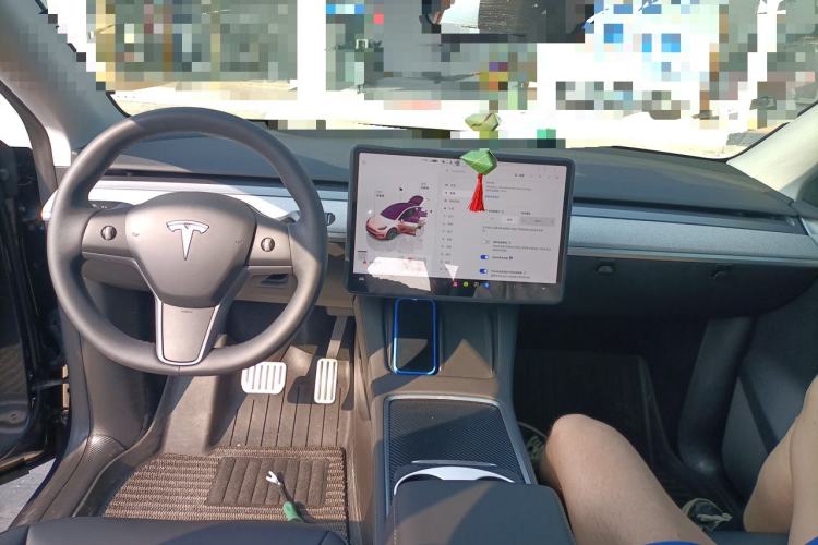 Used Tesla Model Y 2024 Rear-Wheel-Drive Version Center Console