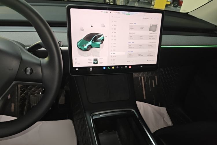 Used Tesla Model Y 2024 Rear-Wheel-Drive Version Center Console
