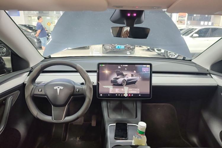 Used Tesla Model Y 2024 Rear-Wheel-Drive Version Center Console