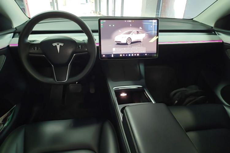 Used Tesla Model Y 2024 Rear-Wheel-Drive Version Center Console
