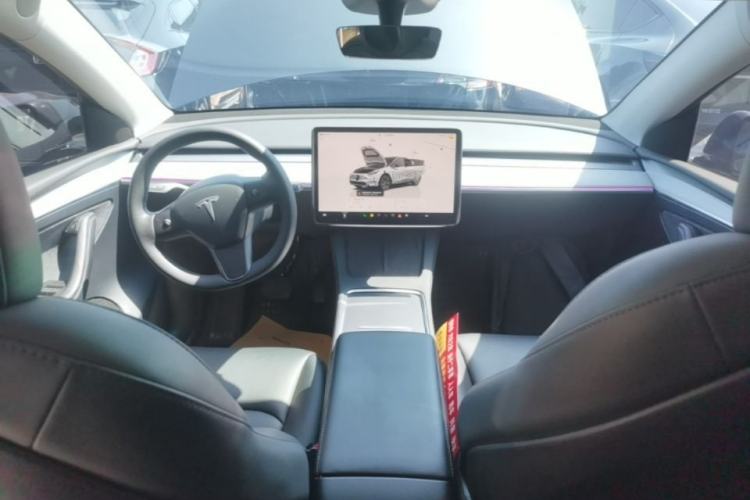 Used Tesla Model Y 2024 Rear-Wheel-Drive Version Center Console