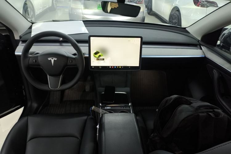 Used Tesla Model Y 2024 Rear-Wheel-Drive Version Center Console