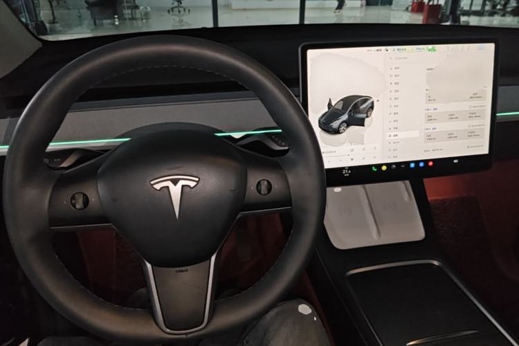 Used Tesla Model Y 2024 Rear-Wheel-Drive Version Center Console